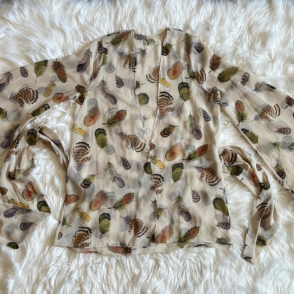 Show Me Your Mumu Kimono ~ in Feather 🪶 Print - Picture 4 of 14